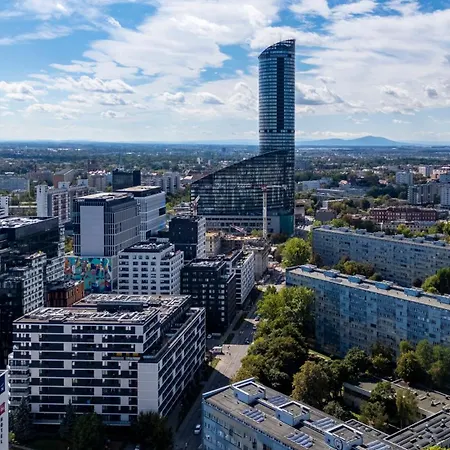 Nowe Centrum Poludniowe, Sun & Snow Wrocław